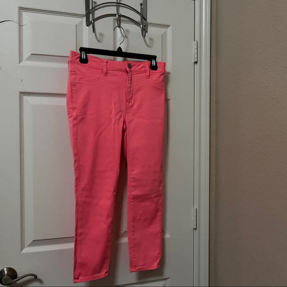 American Eagle Outfitters Bright Pink Ankle Jeans